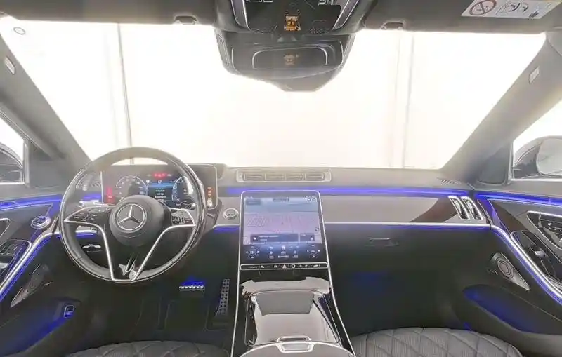 Mercedes-Benz S 500