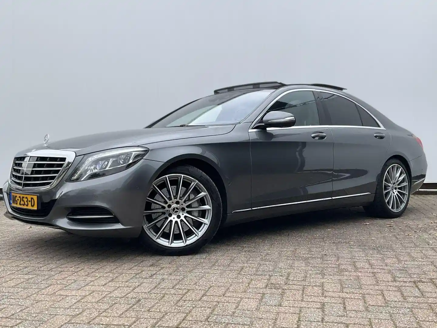 Mercedes-Benz S 400
