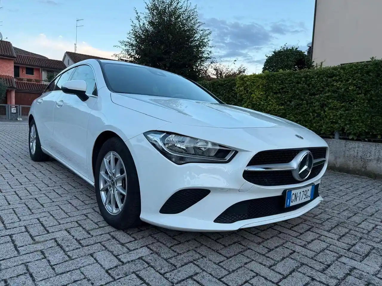 Mercedes-Benz CLA 180