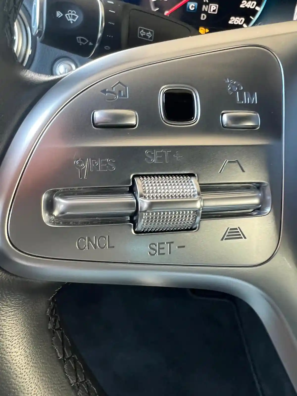 Mercedes-Benz S 560