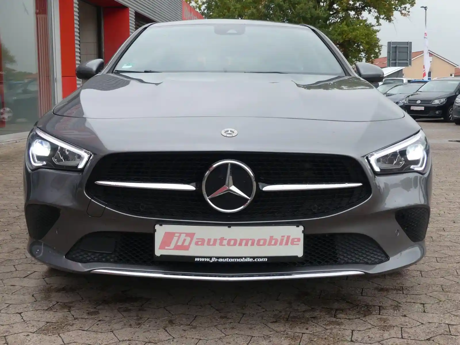 Mercedes-Benz CLA 180