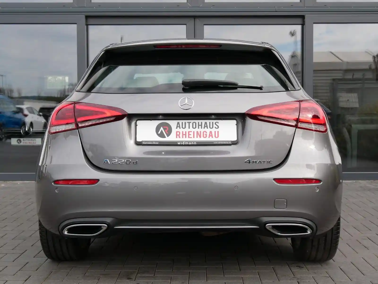 Mercedes-Benz A 220