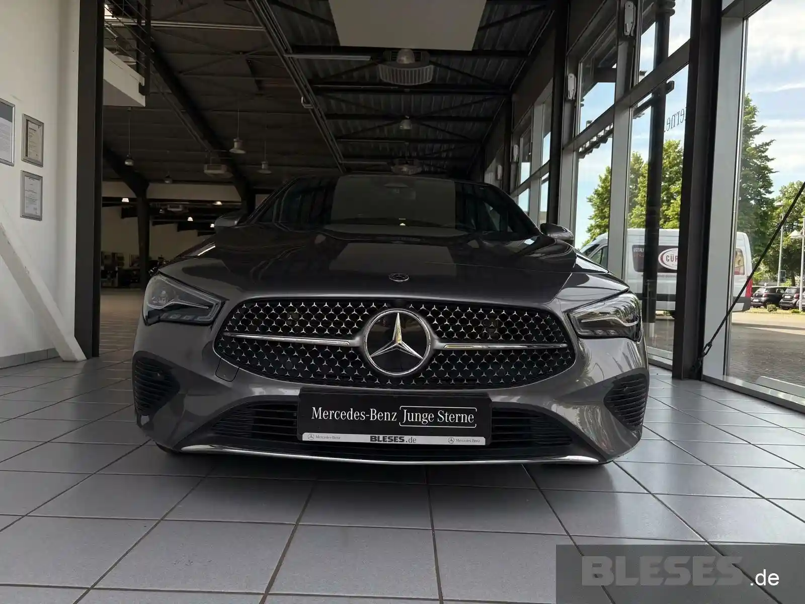 Mercedes-Benz CLA 180