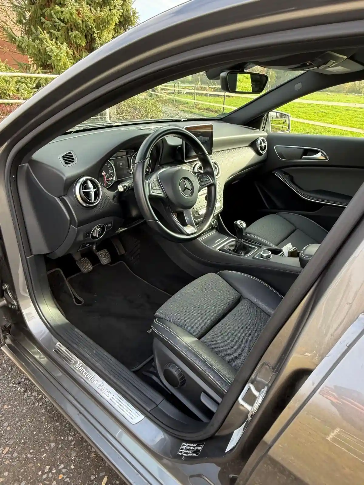 Mercedes-Benz A 180