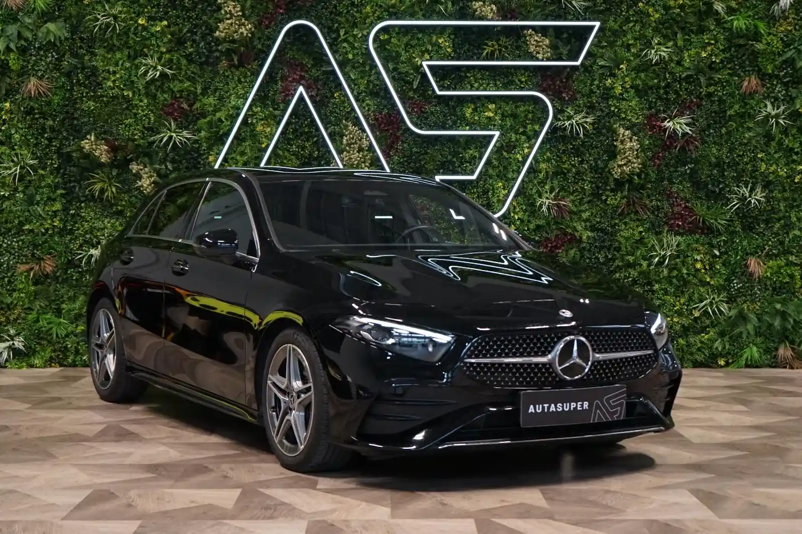 Mercedes-Benz A 200