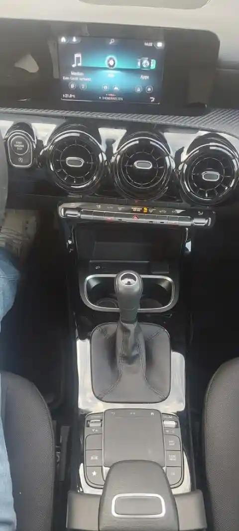 Mercedes-Benz A 200