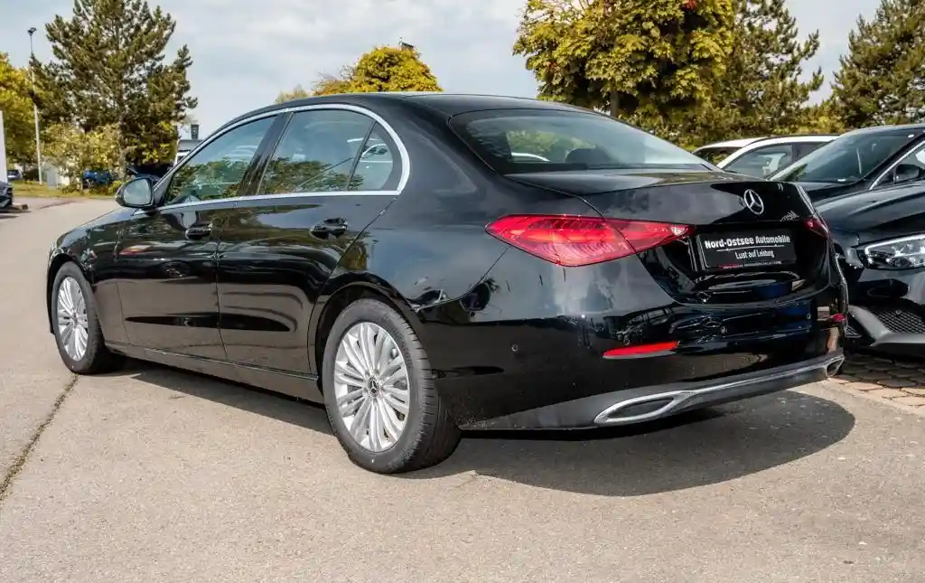 Mercedes-Benz C 200