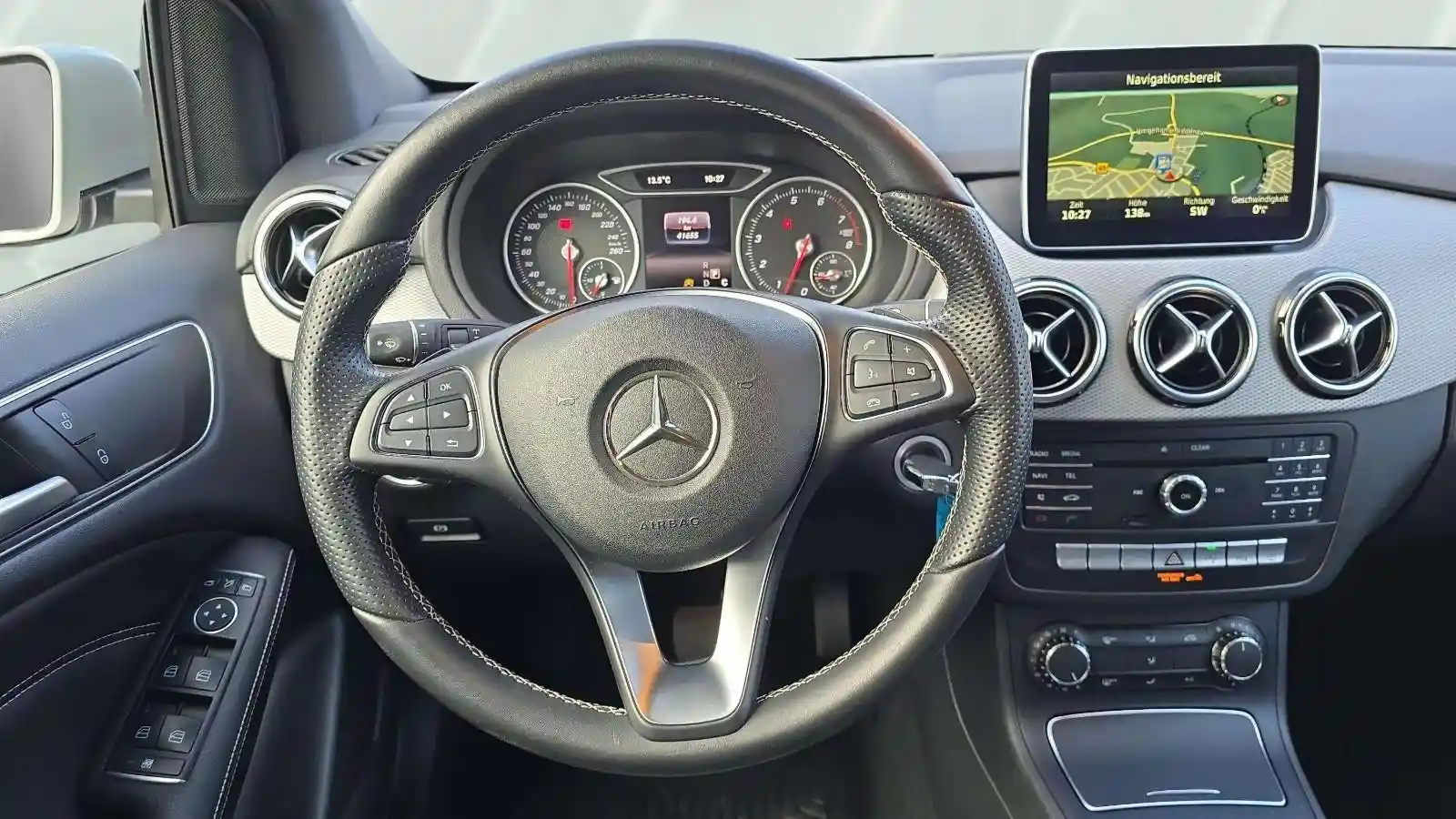 Mercedes-Benz B 180