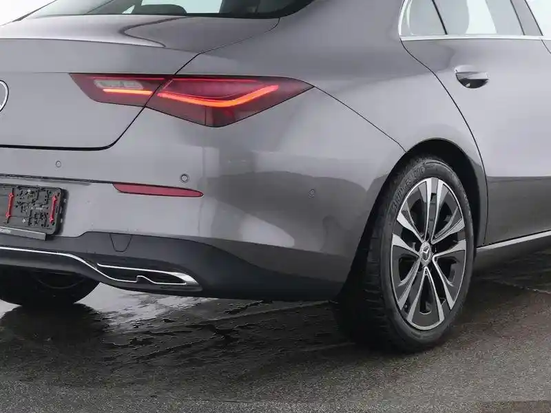 Mercedes-Benz CLA 180