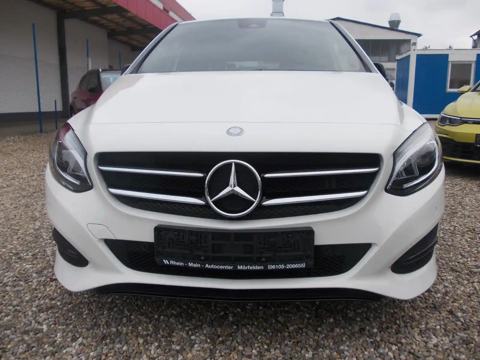Mercedes-Benz B 220