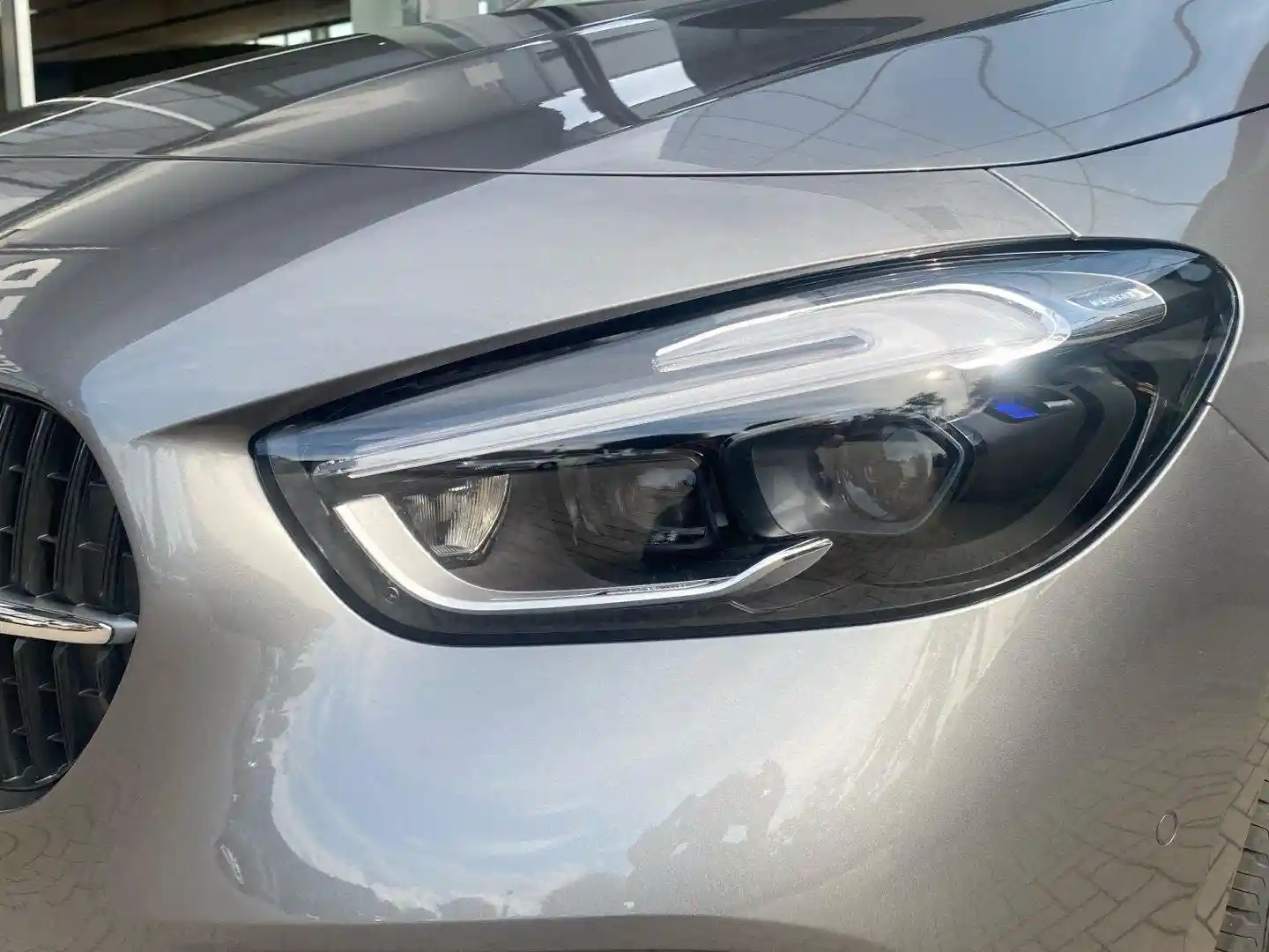 Mercedes-Benz B 200