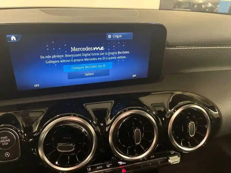 Mercedes-Benz A 180