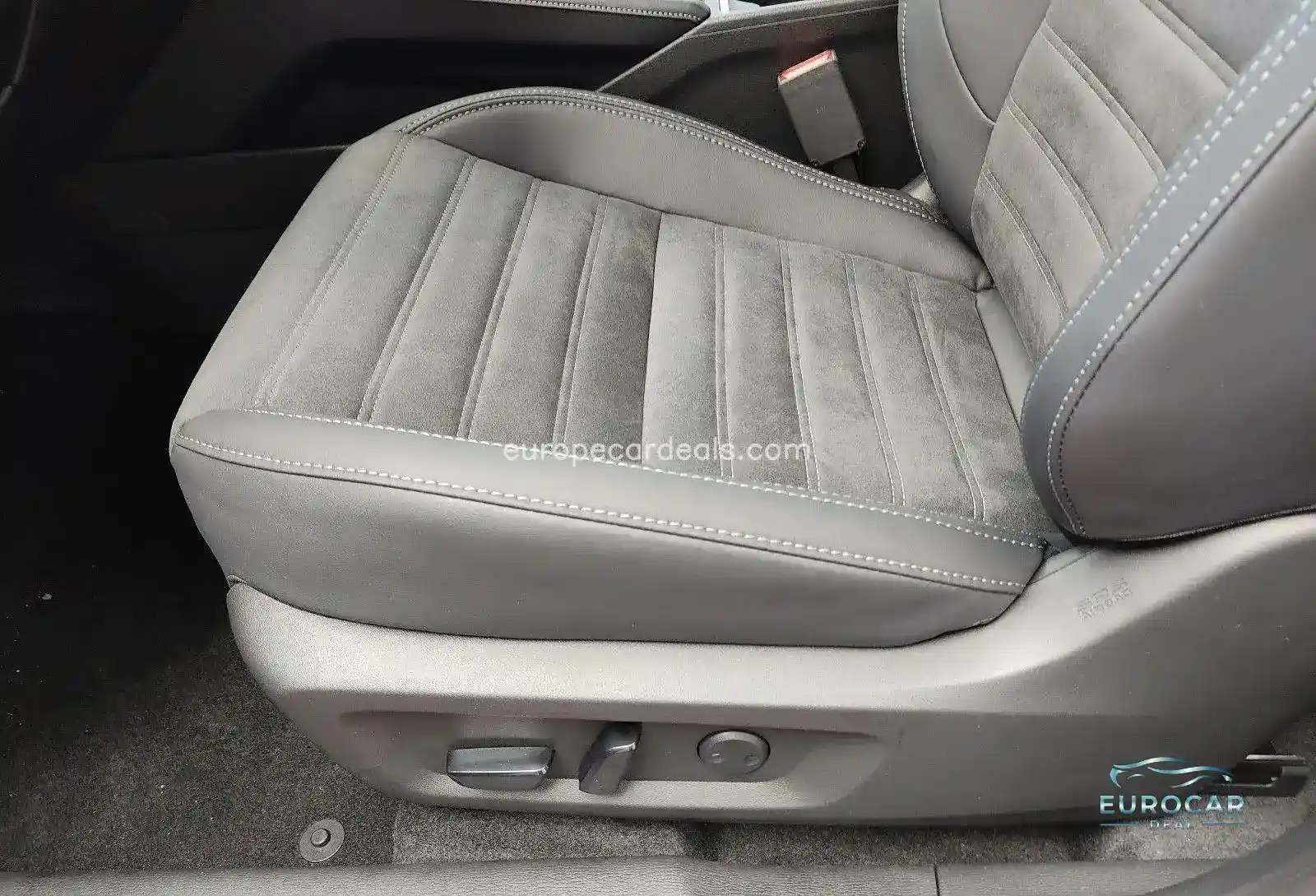 Mitsubishi Plug-in Hybrid Outlander