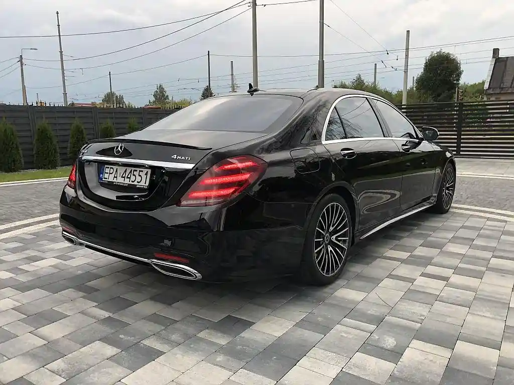 Mercedes-Benz S 560