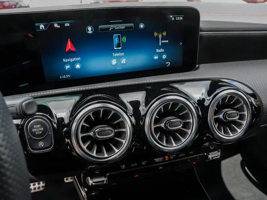 Mercedes-Benz CLA 200 Shooting Brake