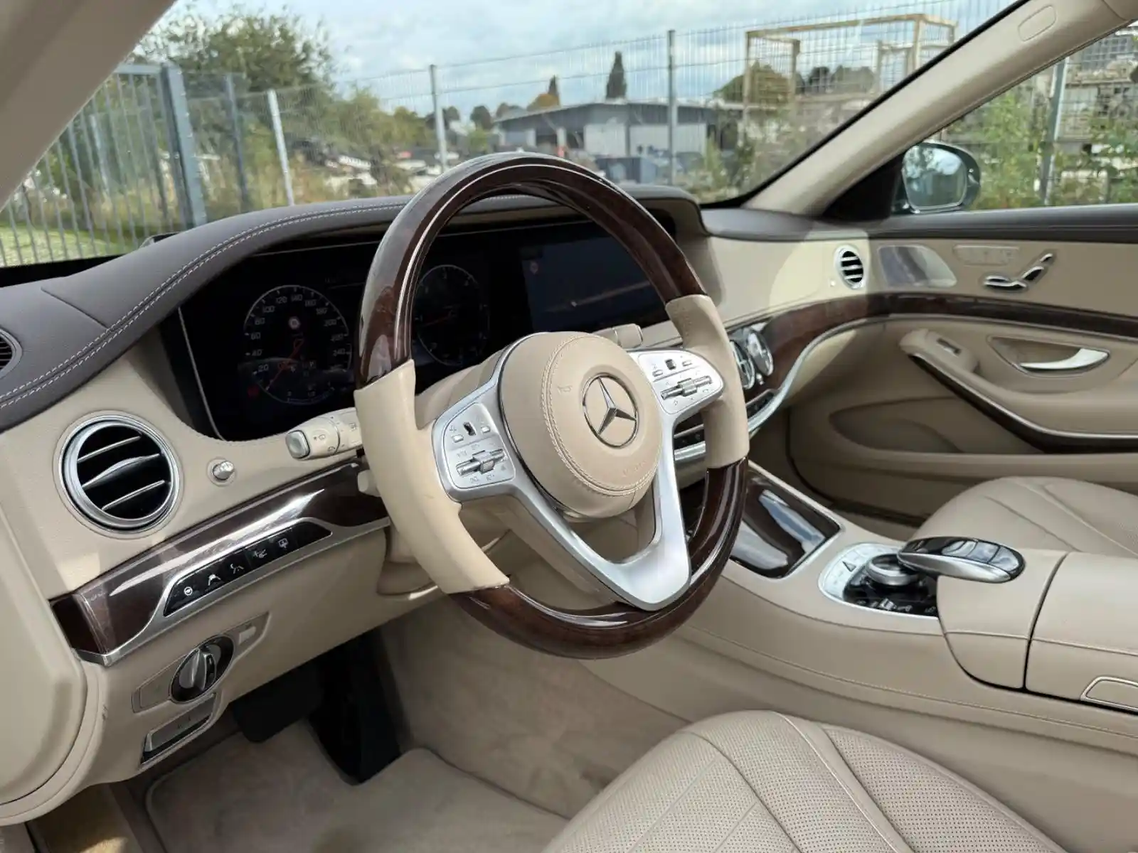 Mercedes-Benz S 400