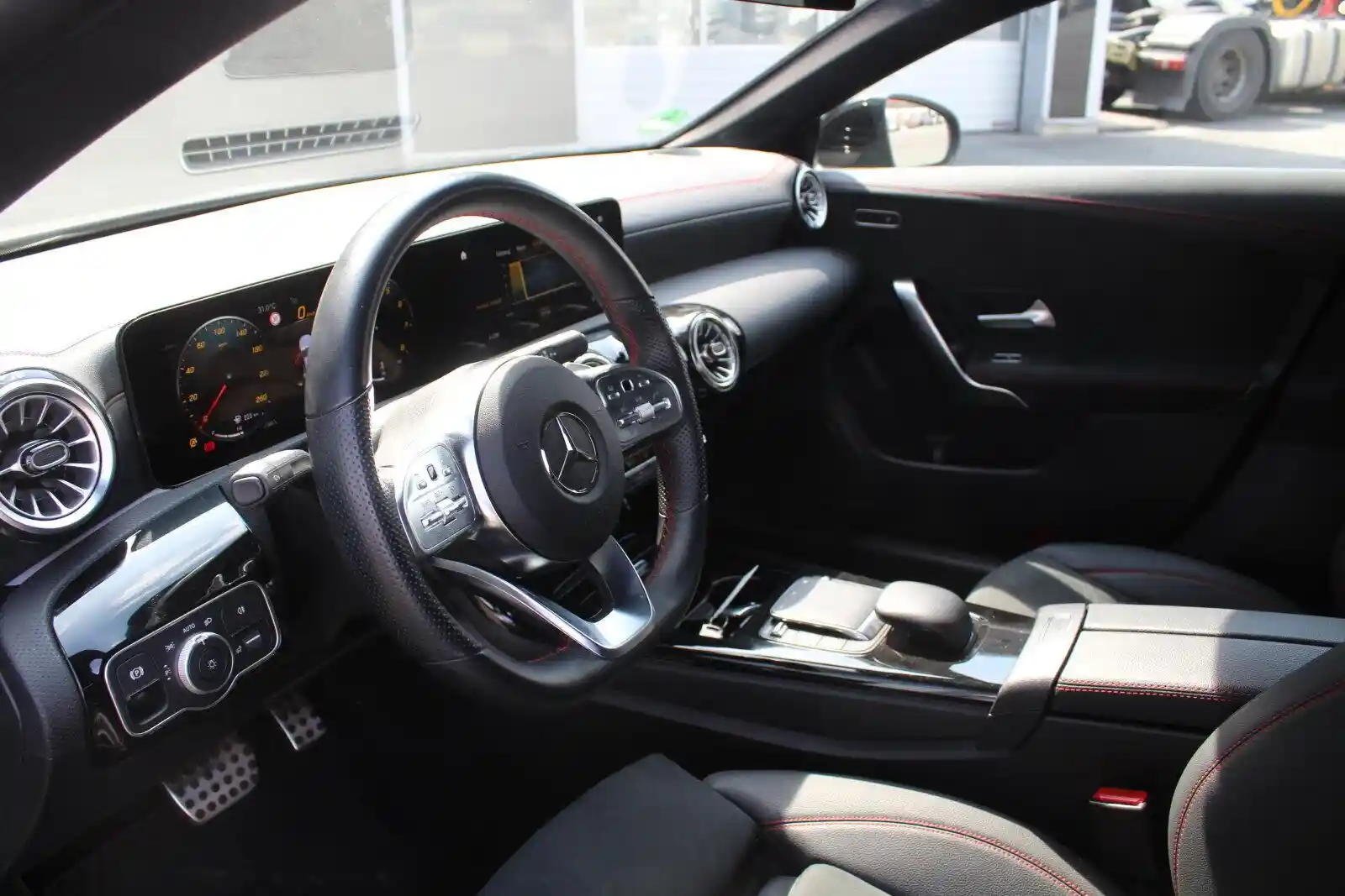 Mercedes-Benz CLA 200
