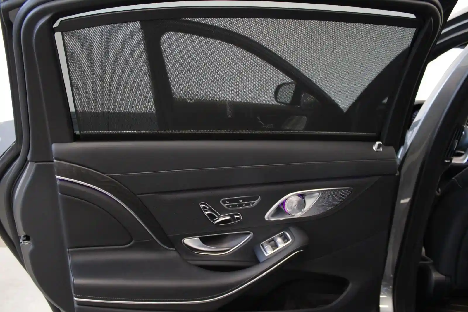 Mercedes-Benz S 560