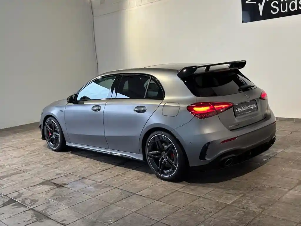Mercedes-Benz A 35 AMG