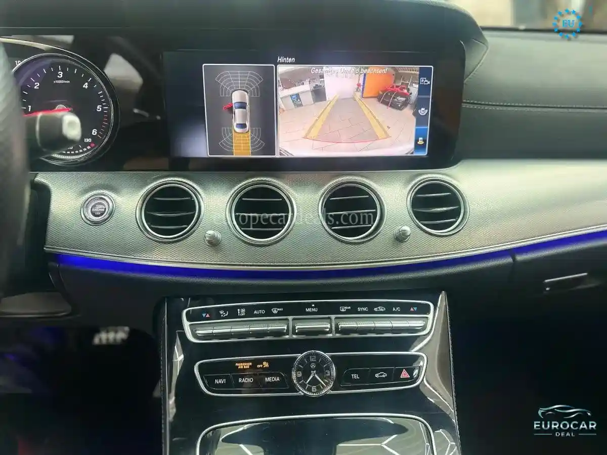 Mercedes-Benz E 220