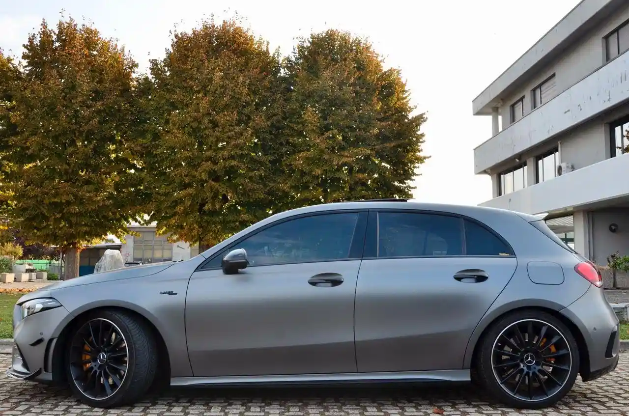 Mercedes-Benz A 35 AMG