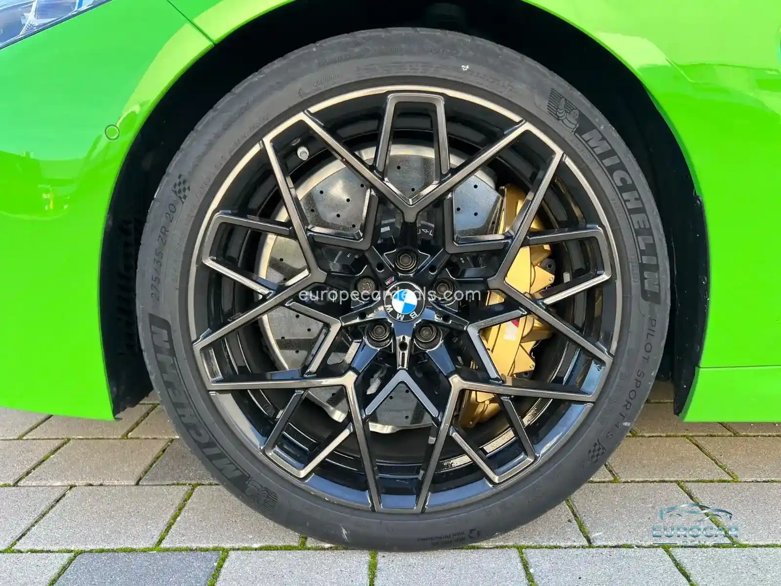 BMW M8