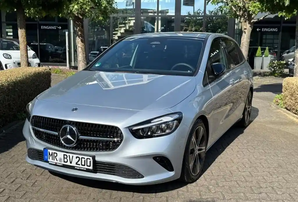 Mercedes-Benz B 200