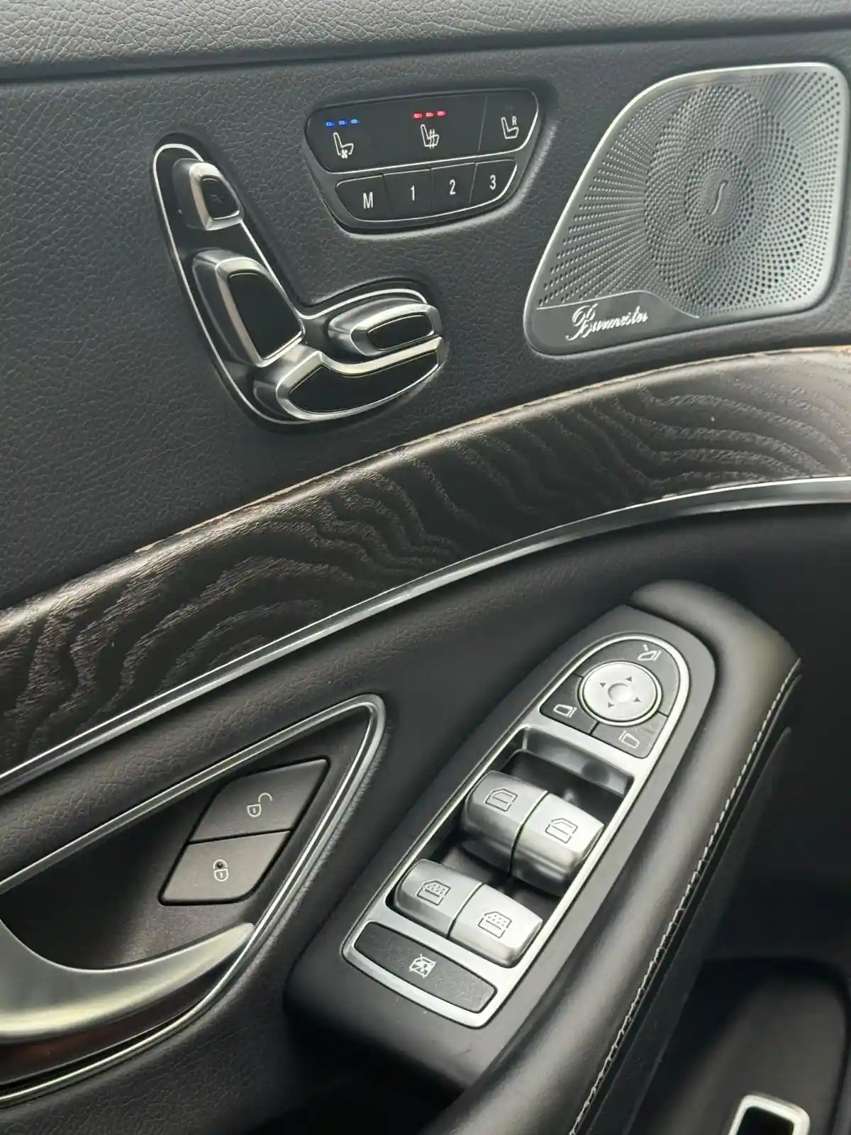 Mercedes-Benz S 560