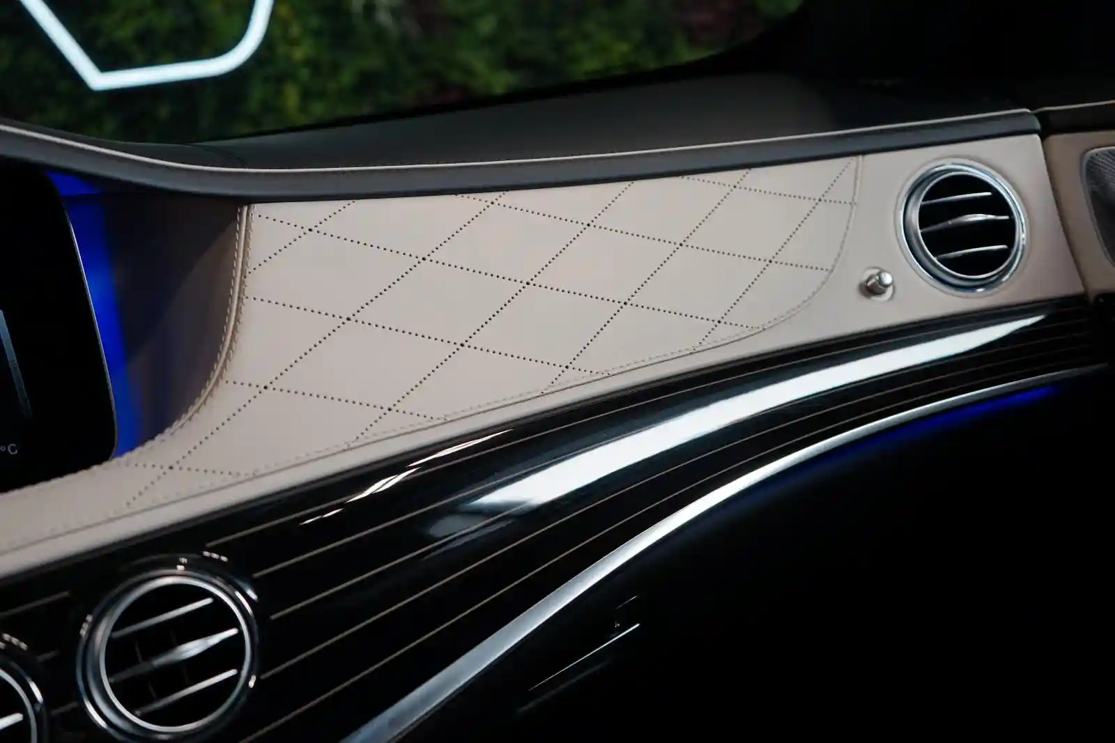 Mercedes-Benz S 560