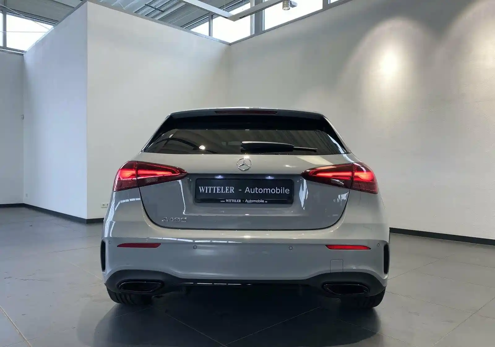 Mercedes-Benz A 180