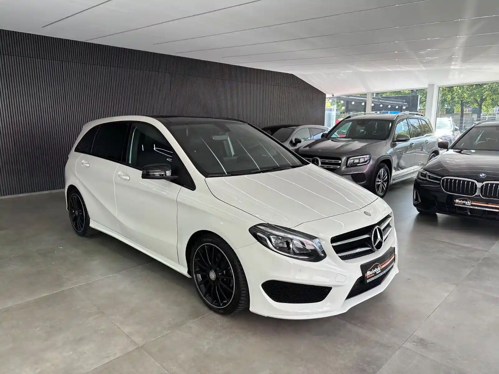 Mercedes-Benz B 200