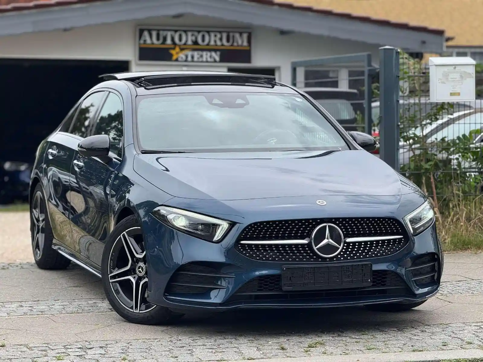 Mercedes-Benz A 220