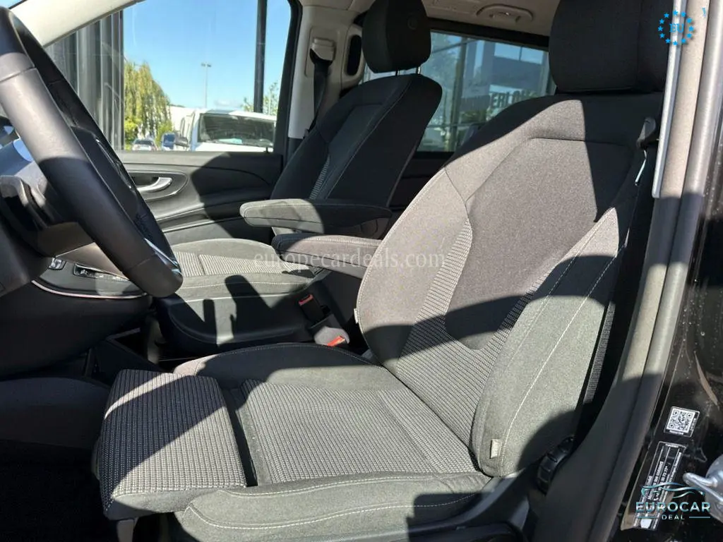 Mercedes-Benz V 220