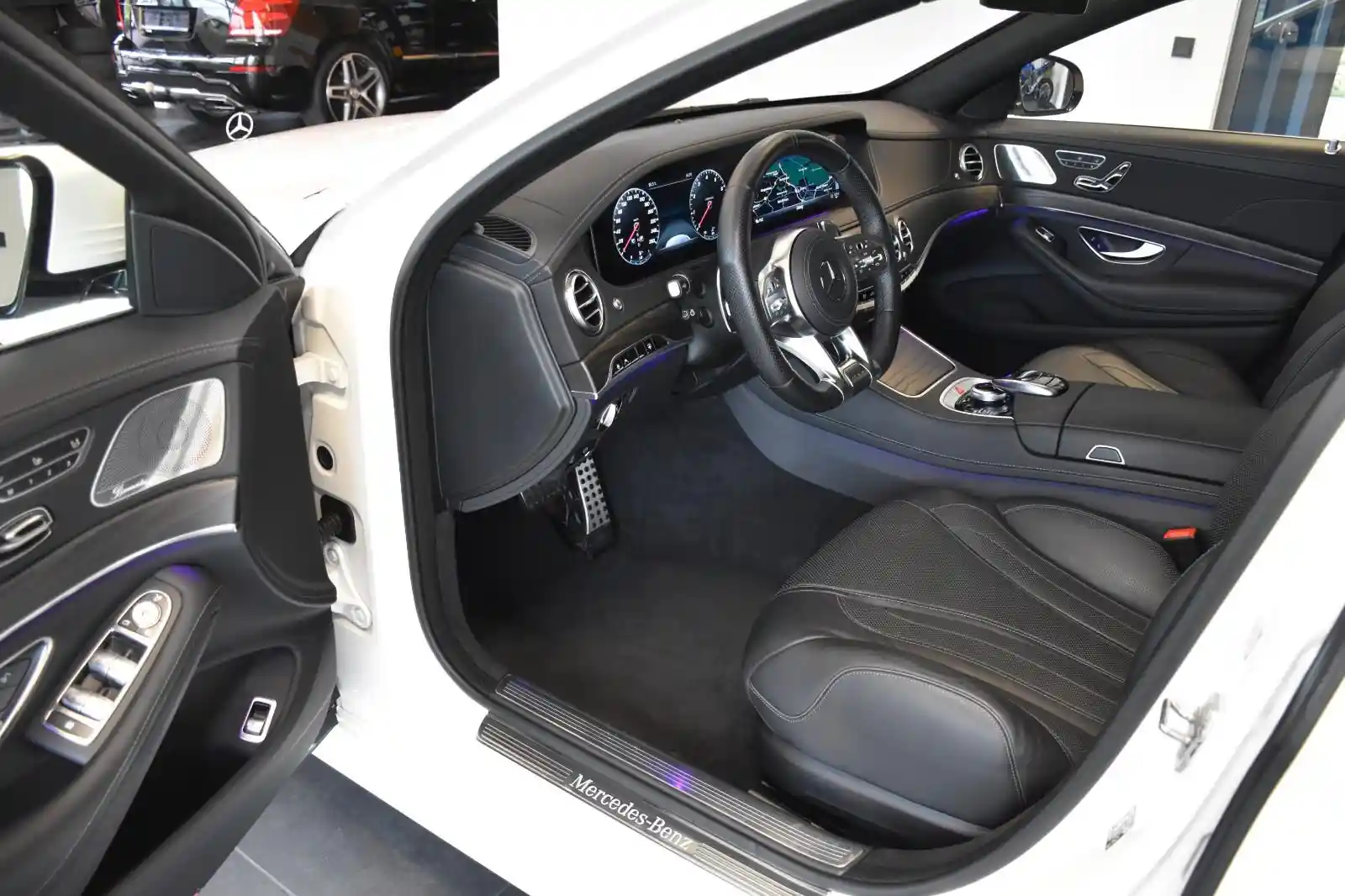 Mercedes-Benz S 560