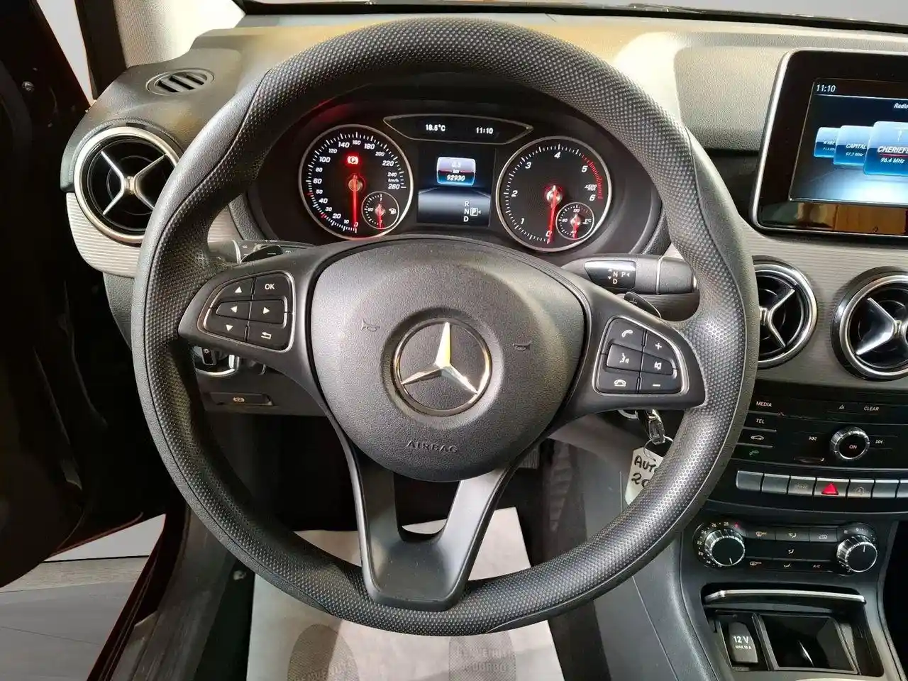 Mercedes-Benz B 200