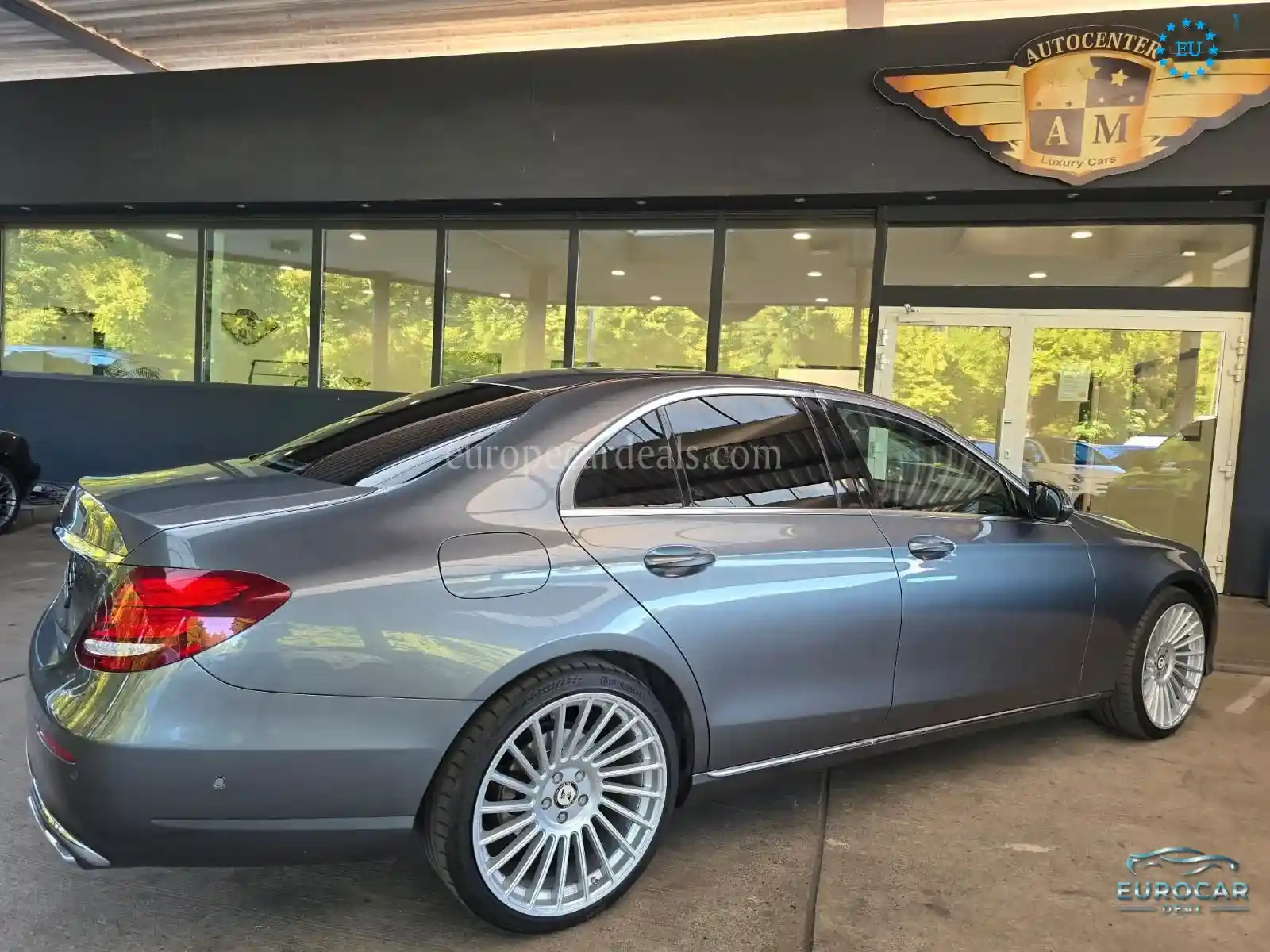 Mercedes-Benz E 300