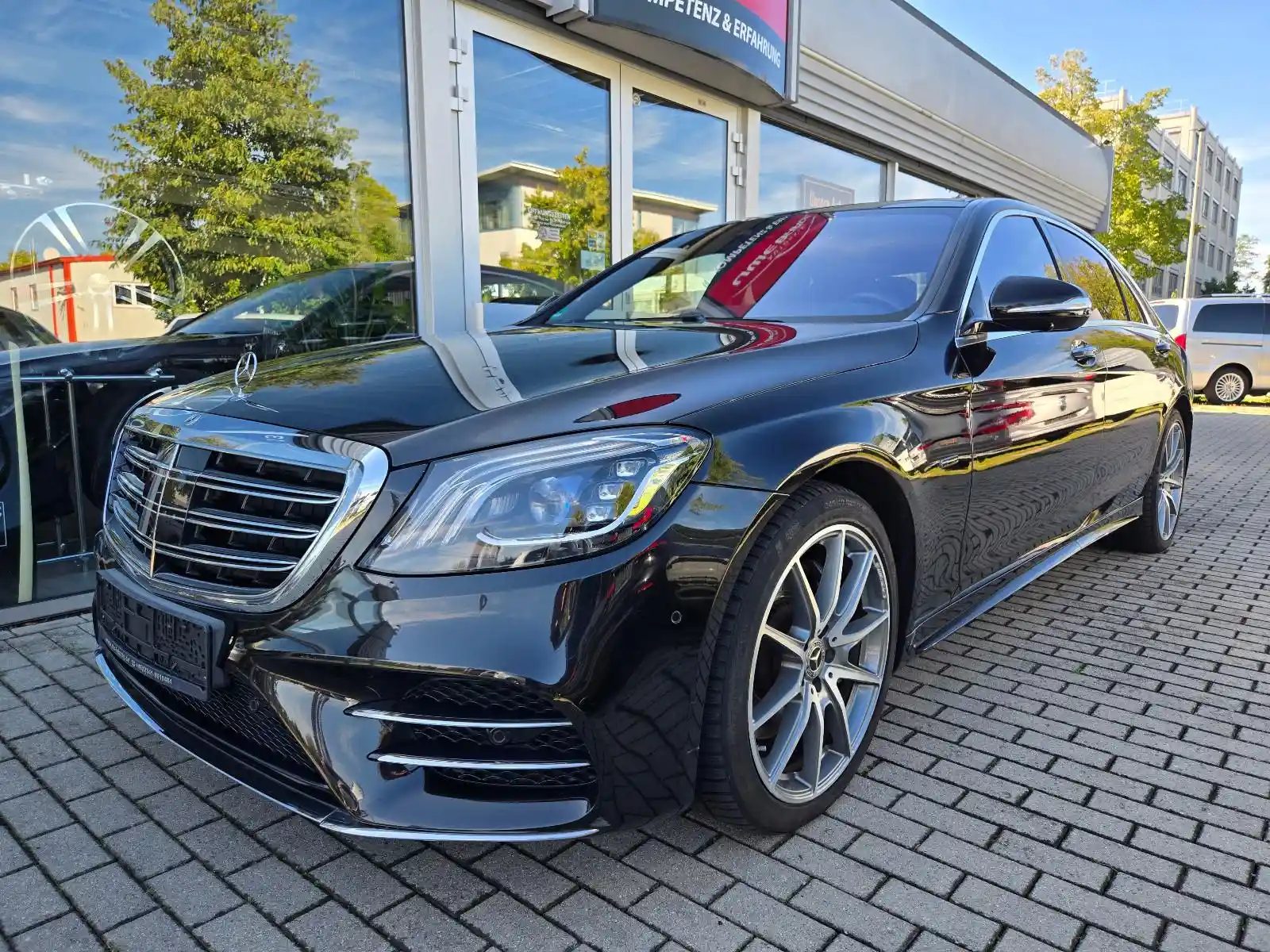 Mercedes-Benz S 560