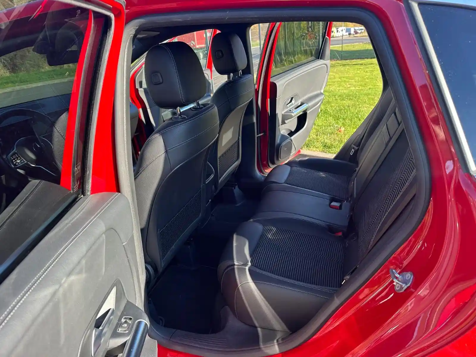 Mercedes-Benz B 220