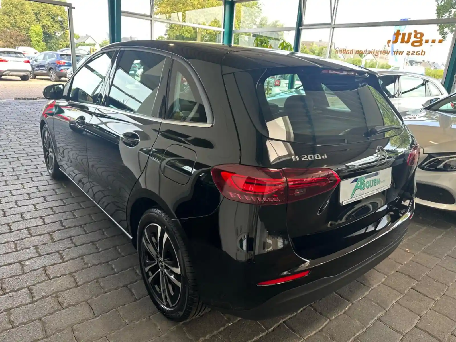Mercedes-Benz B 200