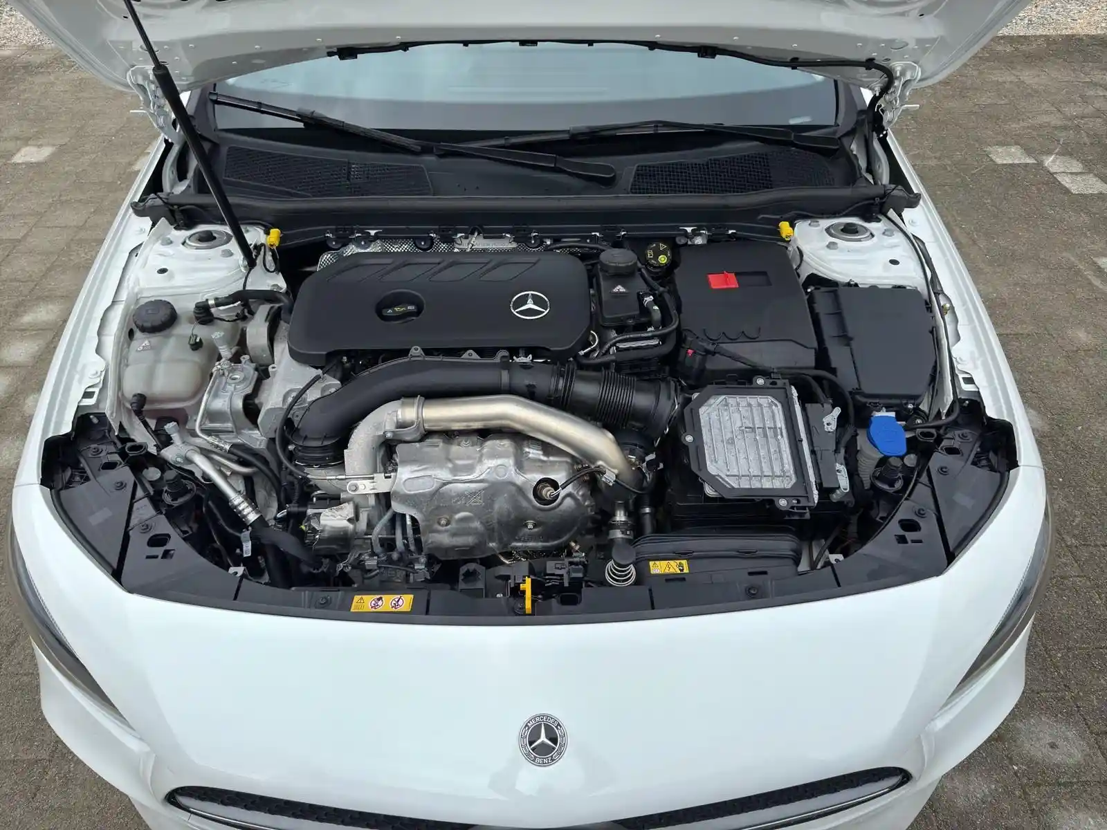 Mercedes-Benz A 220