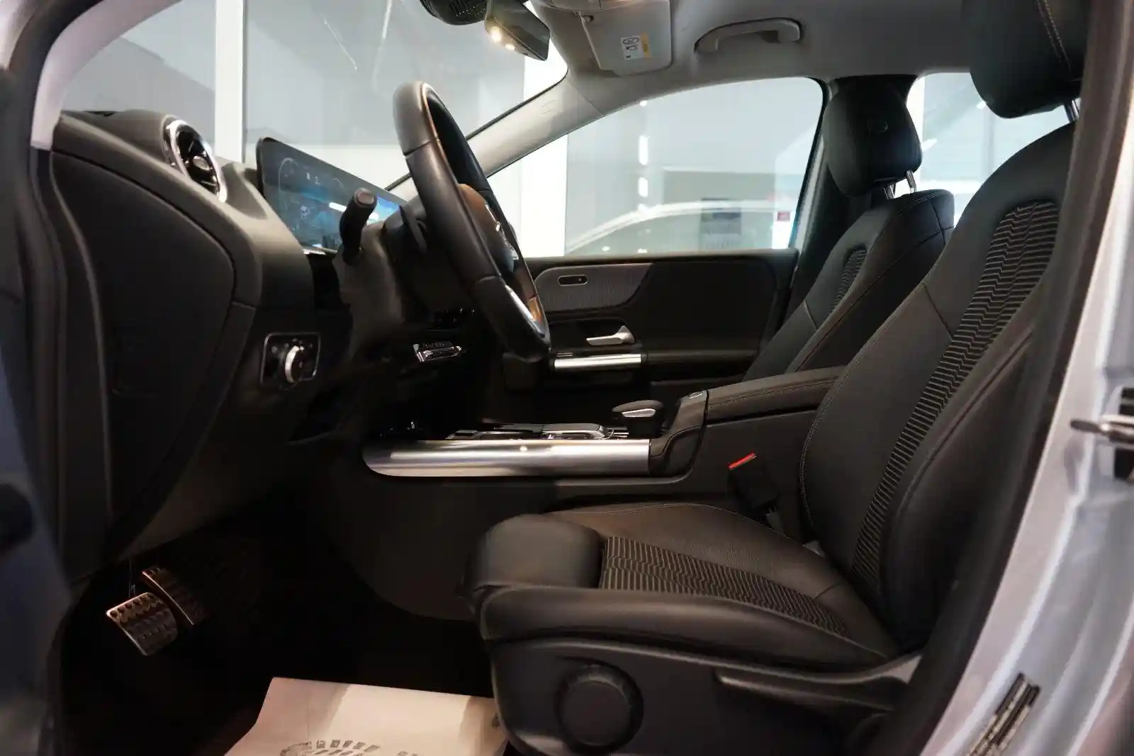 Mercedes-Benz B 220