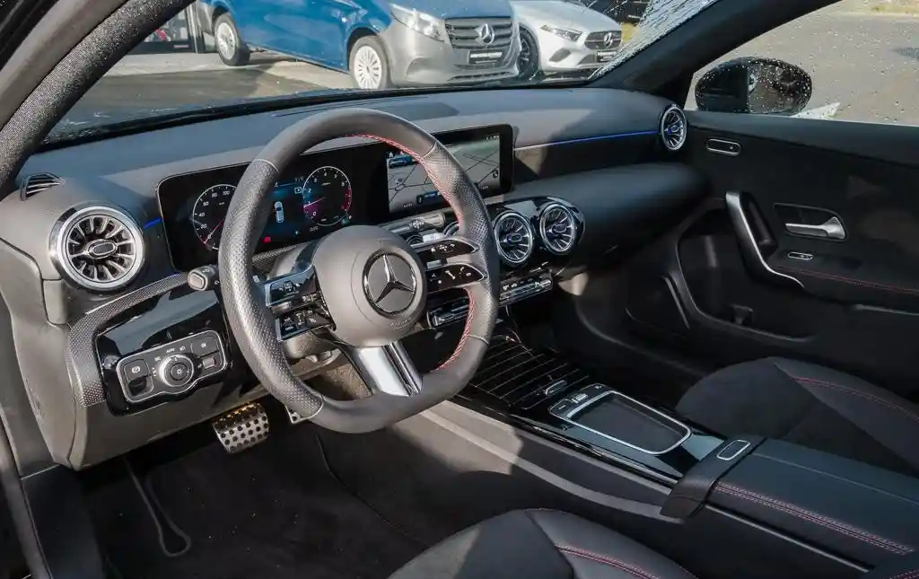 Mercedes-Benz A 200