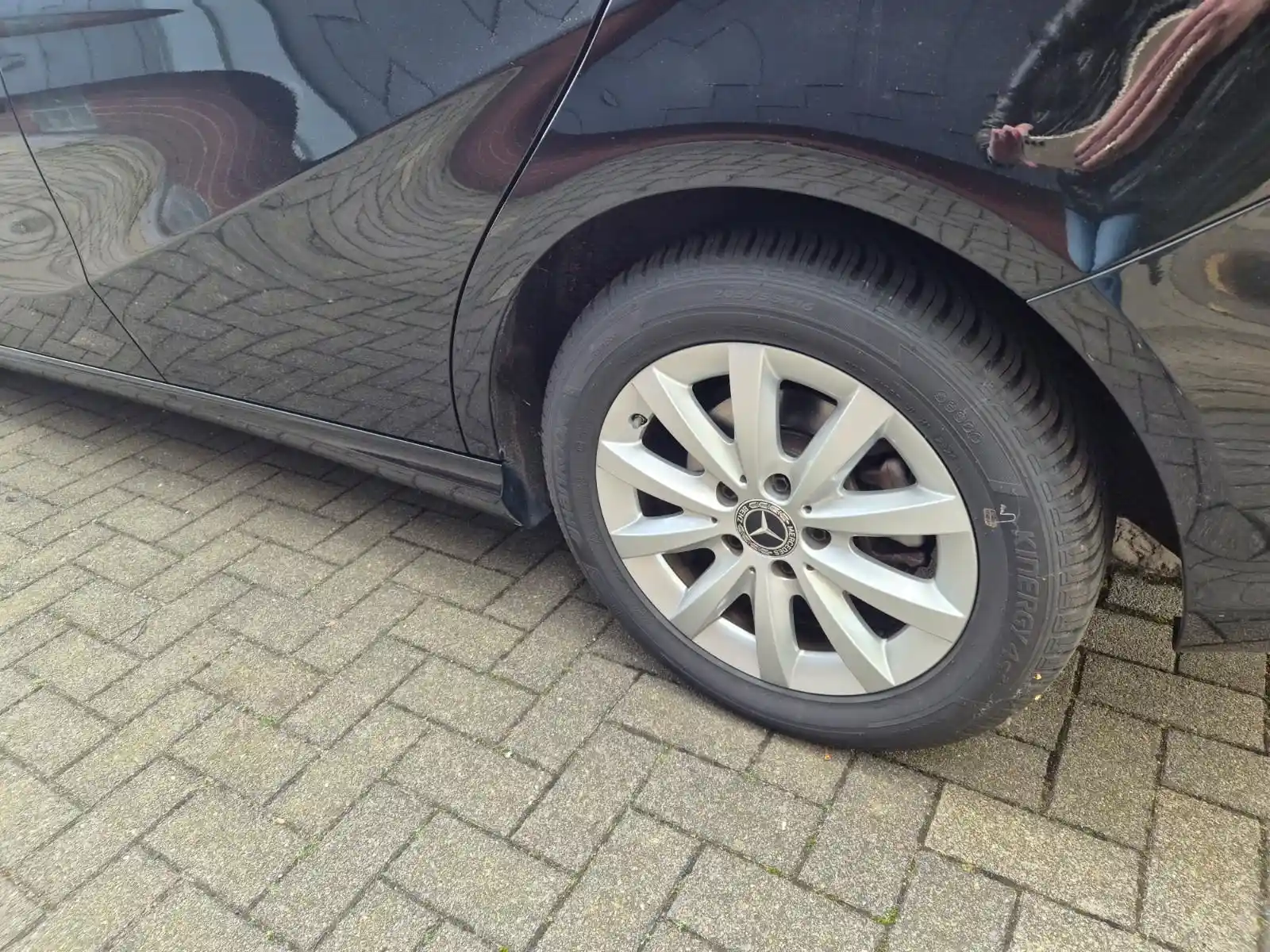 Mercedes-Benz B 200