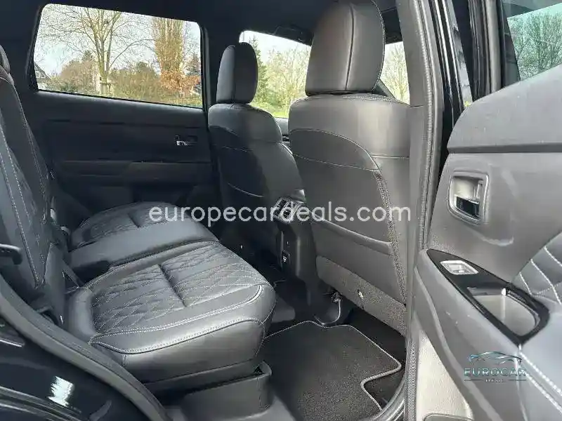 Mitsubishi Plug-in Hybrid Outlander