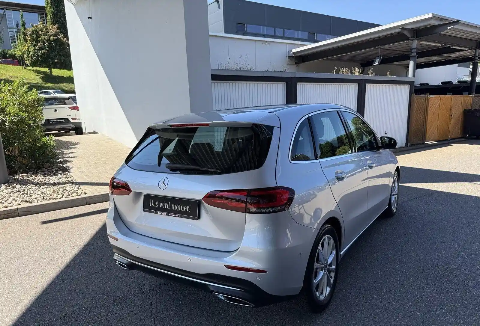 Mercedes-Benz B 220