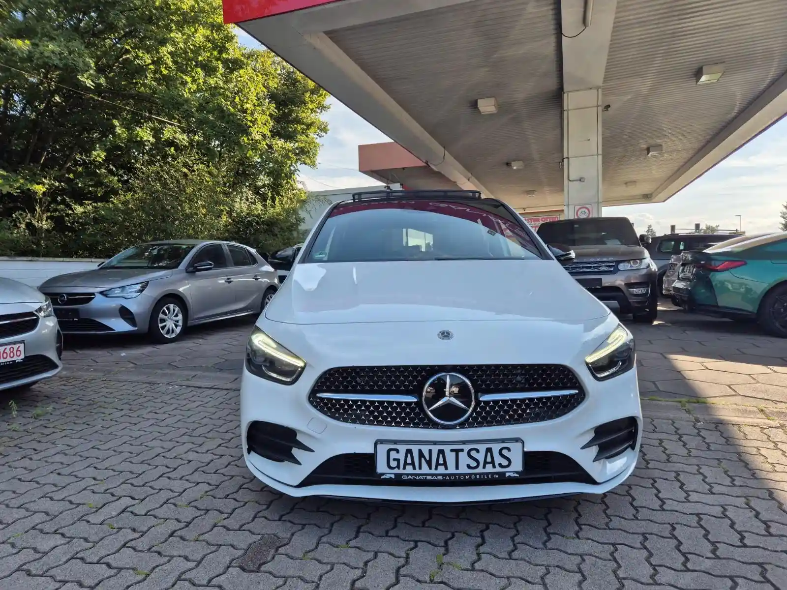 Mercedes-Benz B 200