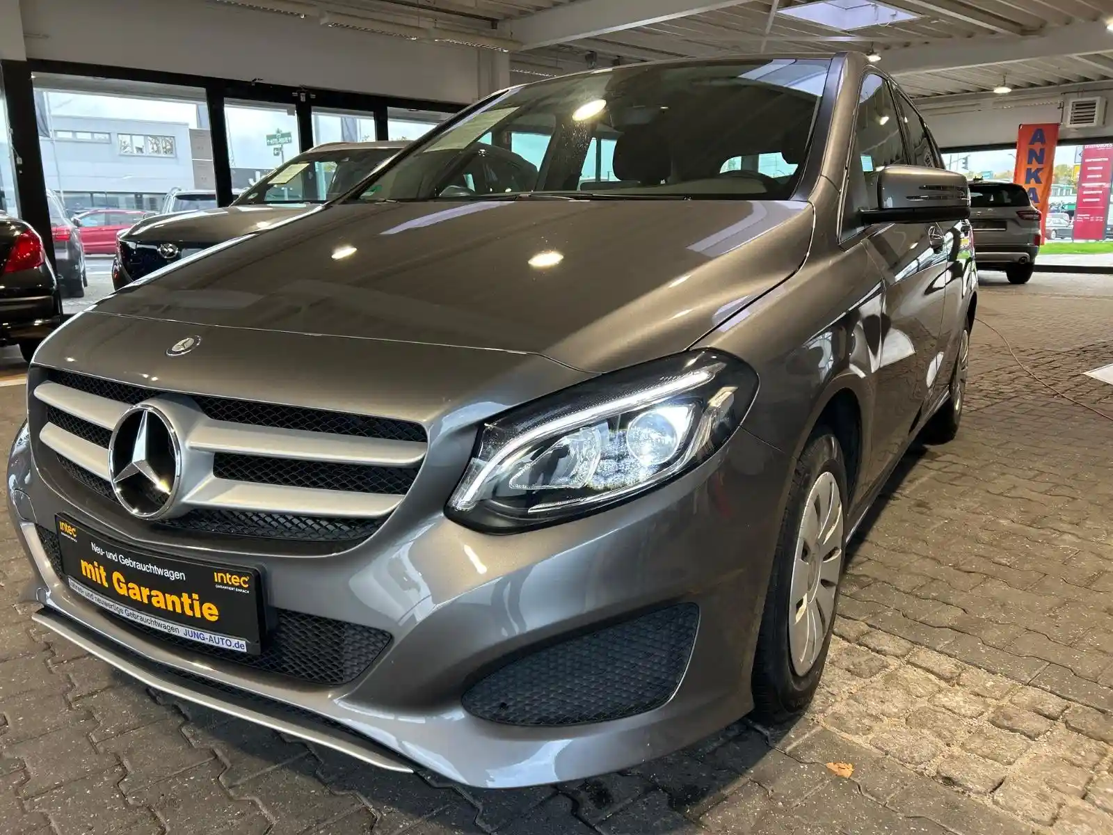 Mercedes-Benz B 160