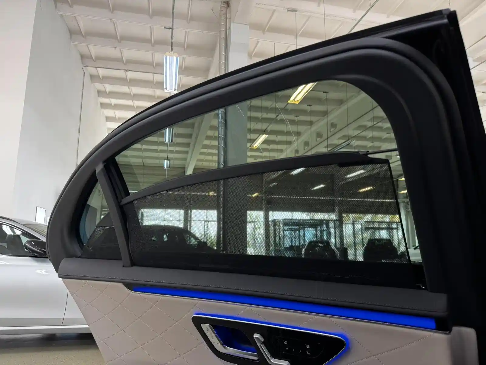 Mercedes-Benz S 400