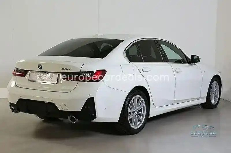 BMW 330