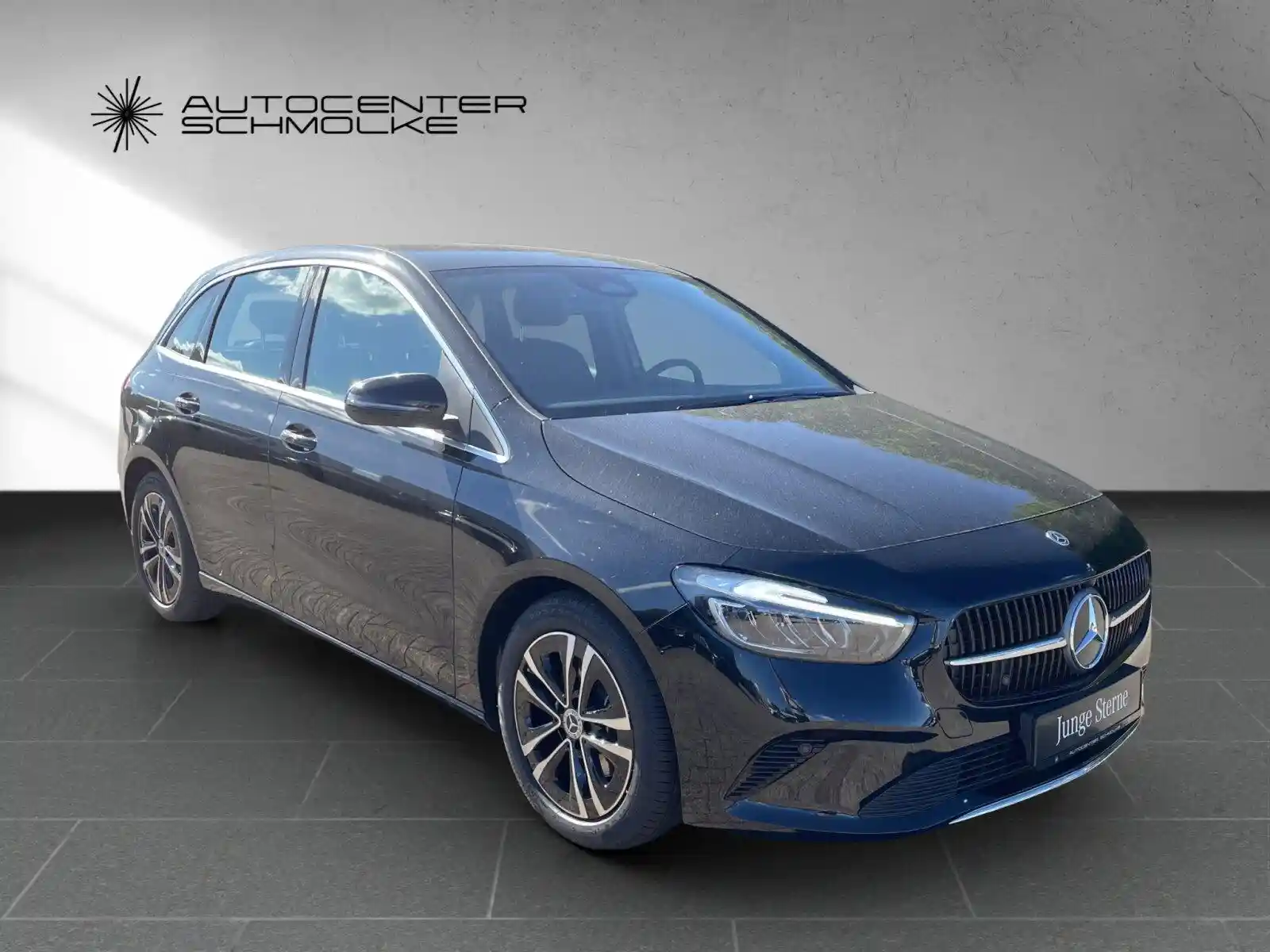Mercedes-Benz B 180